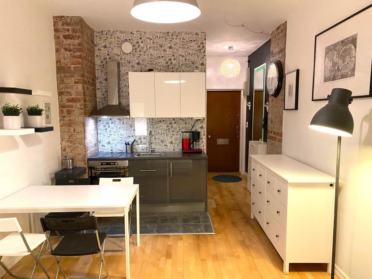 Cozy Gem In The Heart Of Design District Apartamento Helsínquia Exterior foto